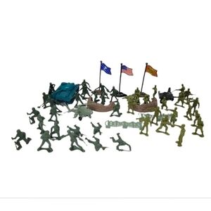 Lot of plastic miniature military soldiers, helicopter, tank, airplane 53 Pc